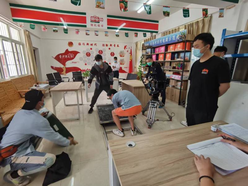追星女孩心理学分析报告：忻府区广告片拍摄公司揭秘饭圈应援式传播逻辑